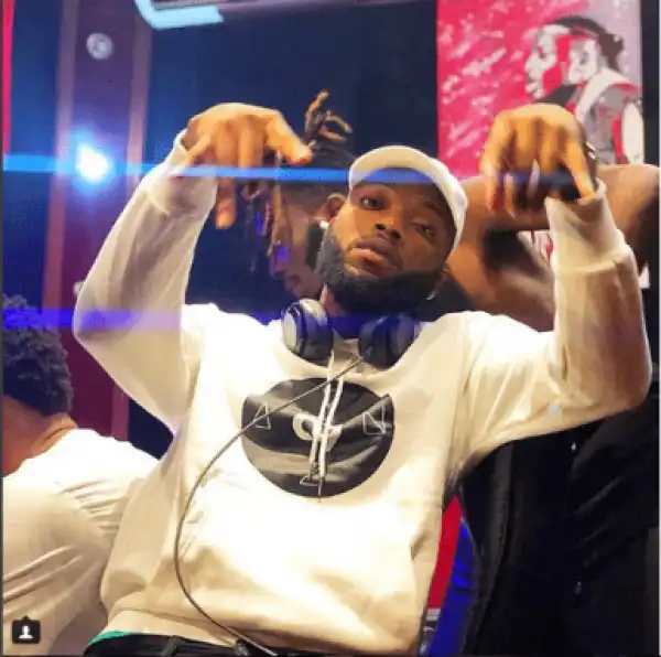Video: Fan Calls Out Dremo For Using Uber After Singing Against It